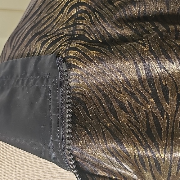 Metallic Black and Gold Reversable‎ Bolmer Jacket. One Size. - Picture 3 of 10